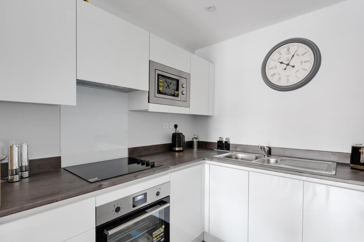 Apartment Beautiful And Stylish 1 Bedroom In