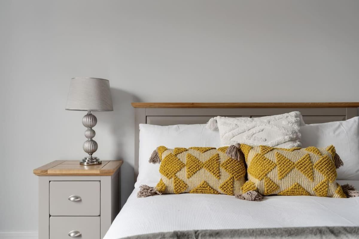 Apartment Beautiful And Stylish 1 Bedroom In