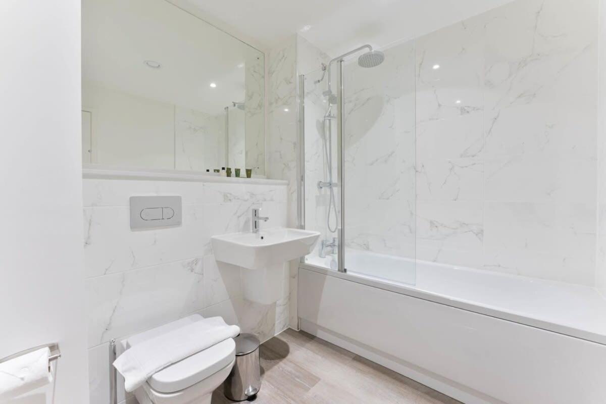 Stunning 2 Bed In Apartment