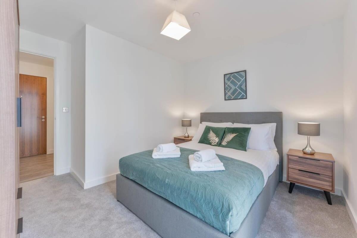 Stunning 2 Bed In Apartment