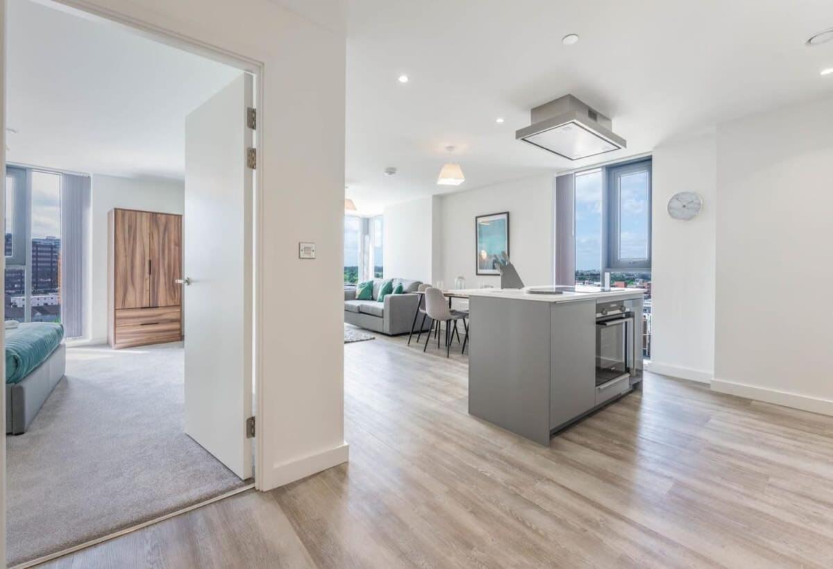Apartment Stunning 2 Bed In *