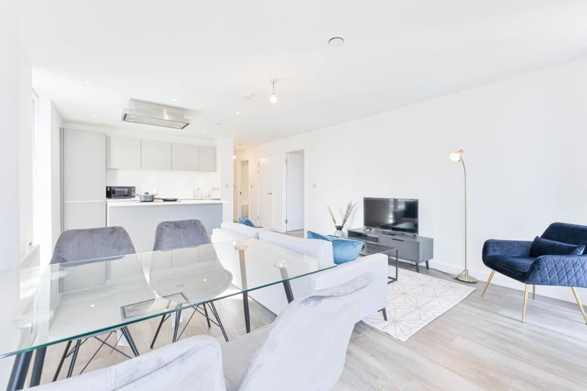 Stunning Modern 2 Bed In * Birmingham