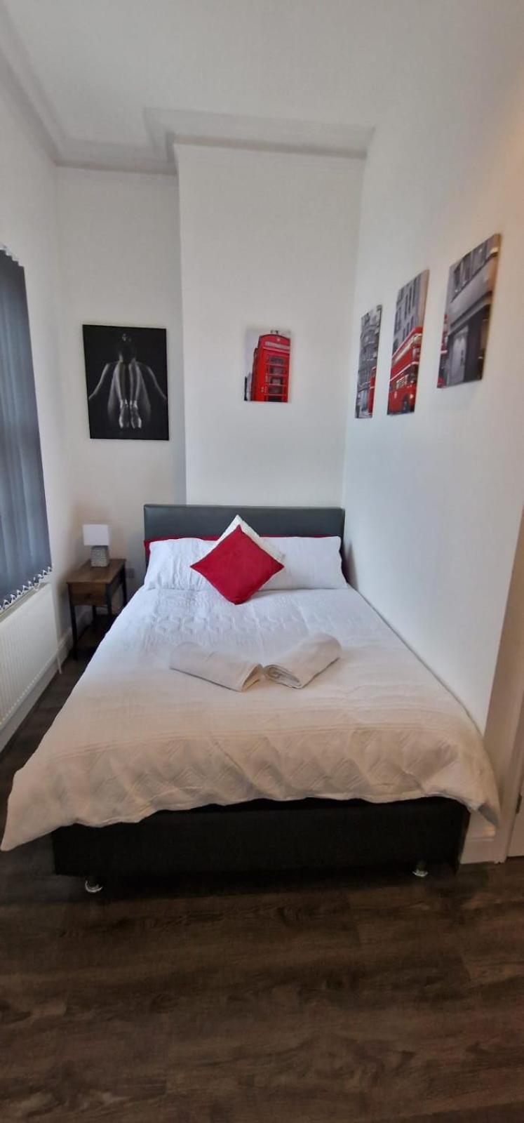 Modern 7-br Retreat Ensuite *