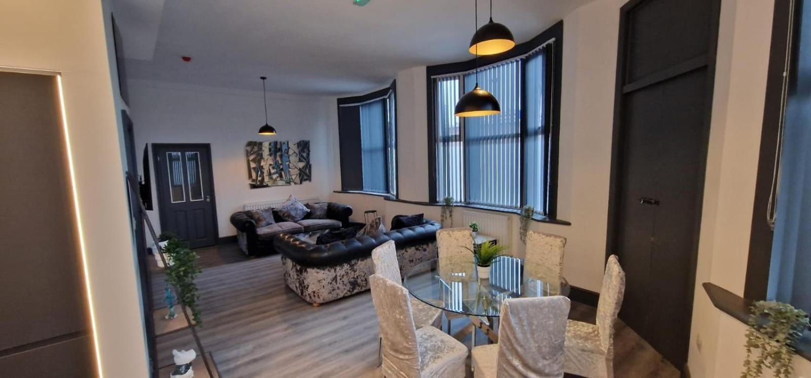 Modern 7-br Retreat Ensuite * Birmingham
