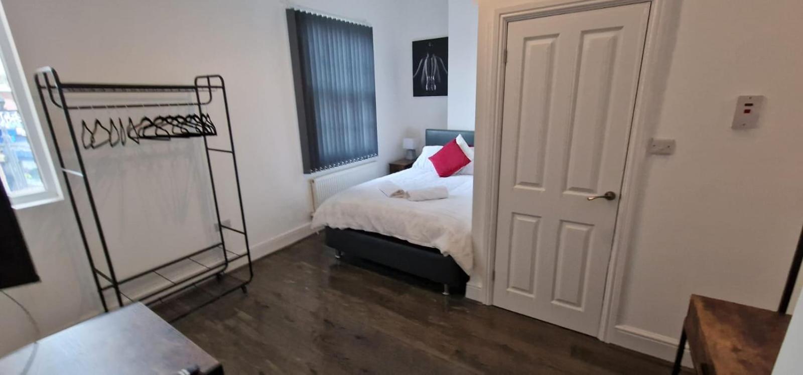 Modern 7-br Retreat Ensuite *