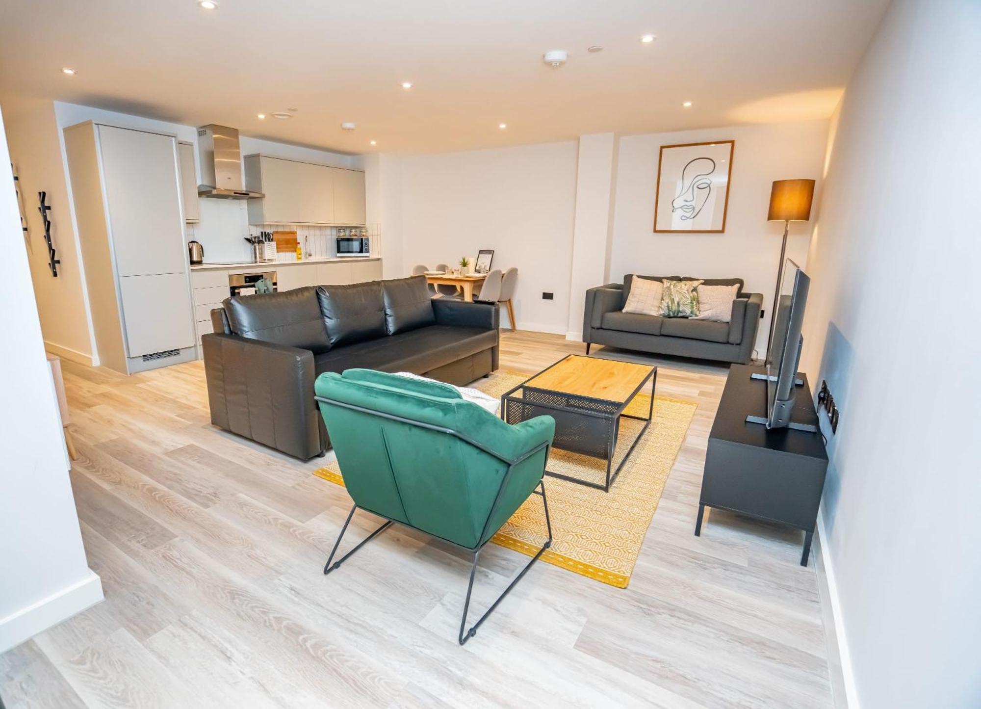 Smart 2 Bedroom Apartment *