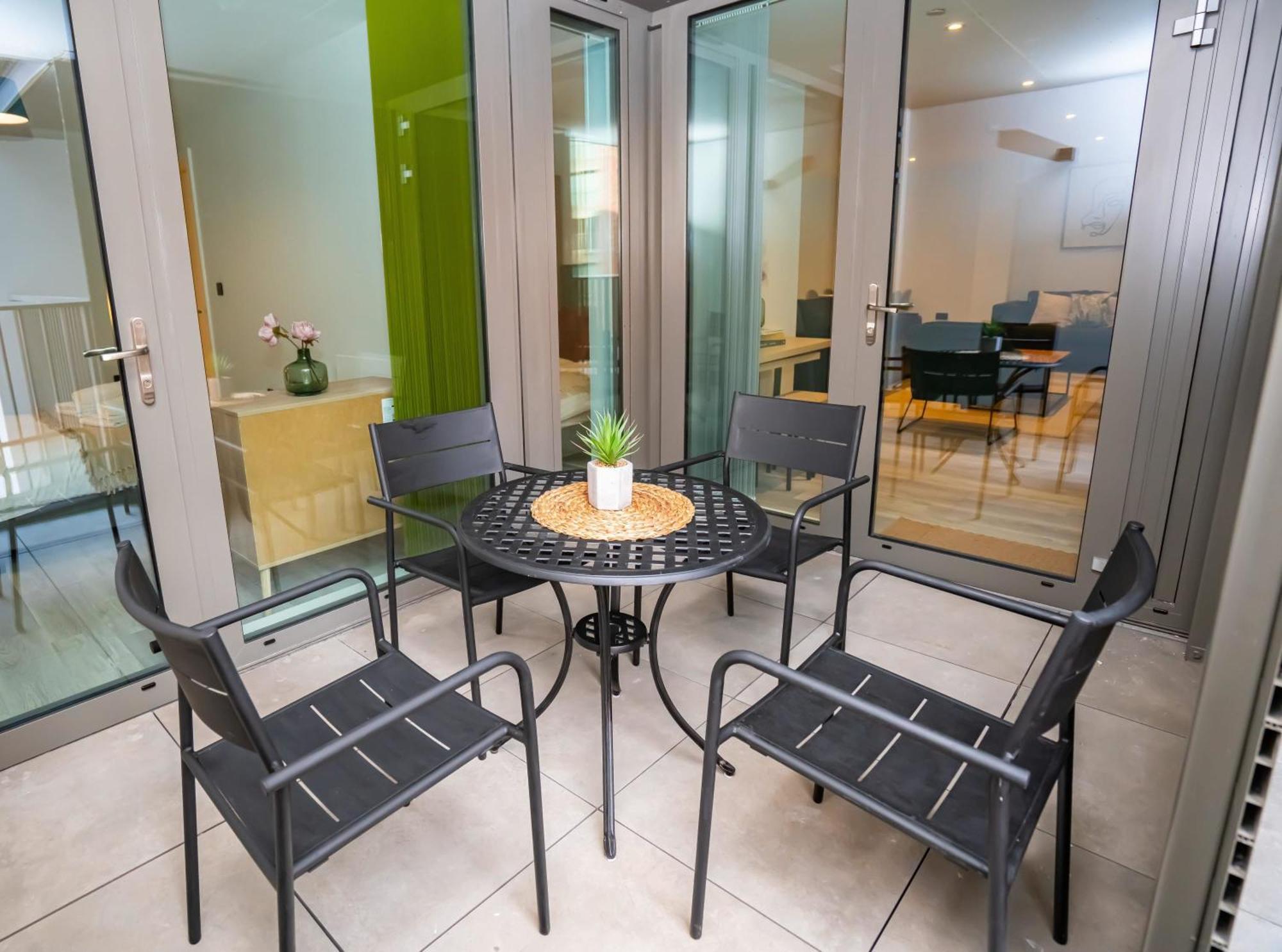 Smart 2 Bedroom Apartment Birmingham