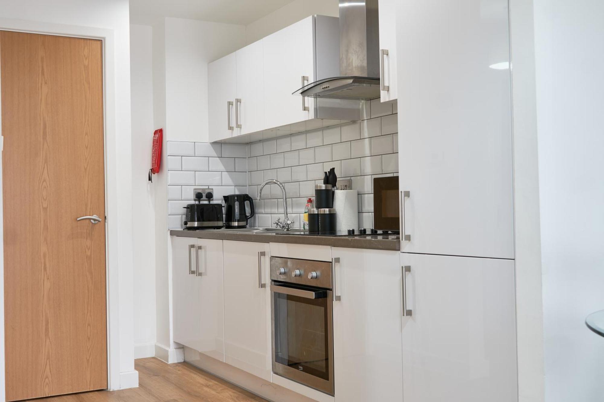 Apartment Luxury - Smart Tv - Fast Wifi - Near Utilitia Arena & Icc