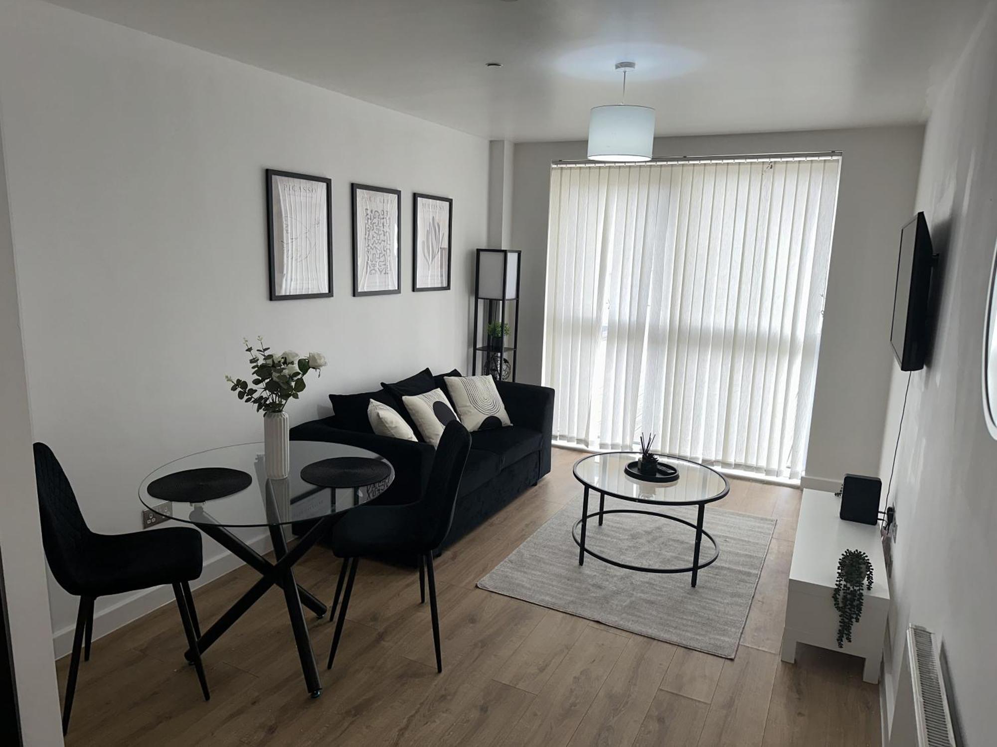 Apartment Luxury - Smart Tv - Fast Wifi - Near Utilitia Arena & Icc