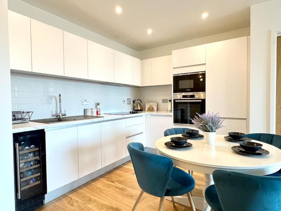 Serenity Suite: 2 Bedroom Apartment Birmingham
