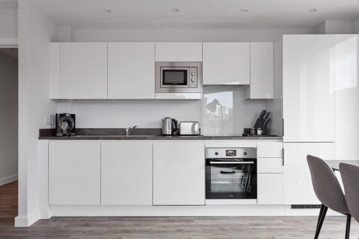 Modern & Spacious In Apartment Birmingham