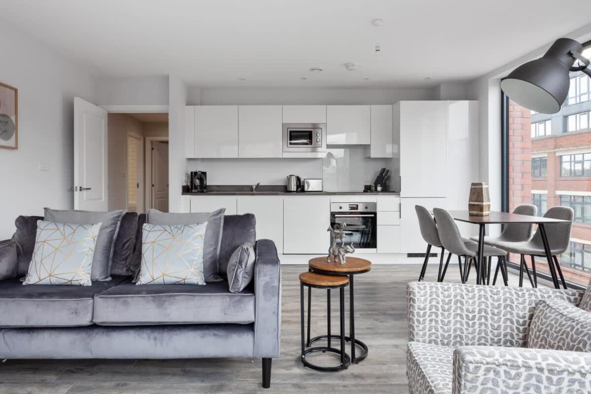 Modern & Spacious In * Birmingham