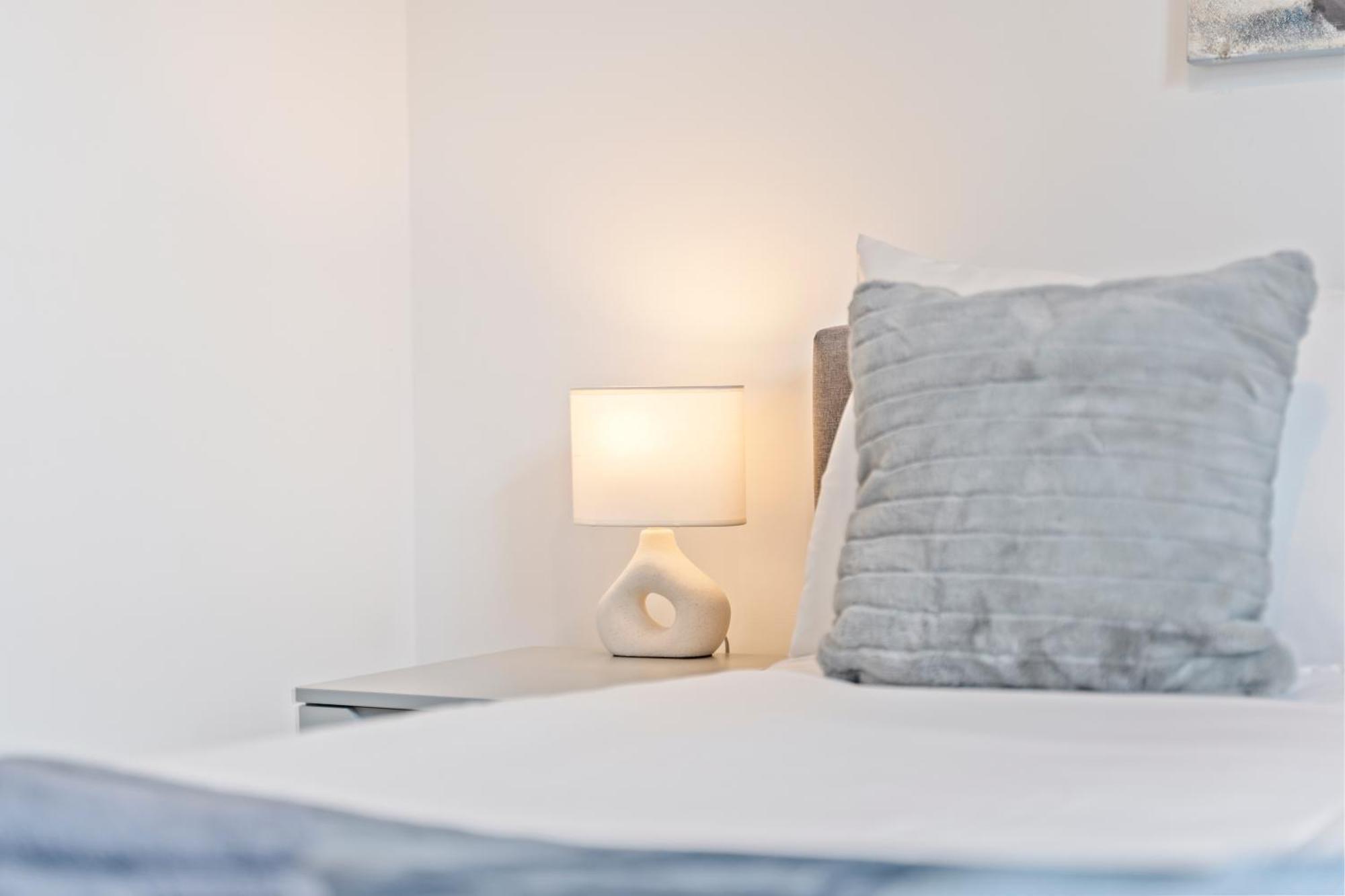 Apartment City Centre Serviced - Celestial Lettings *
