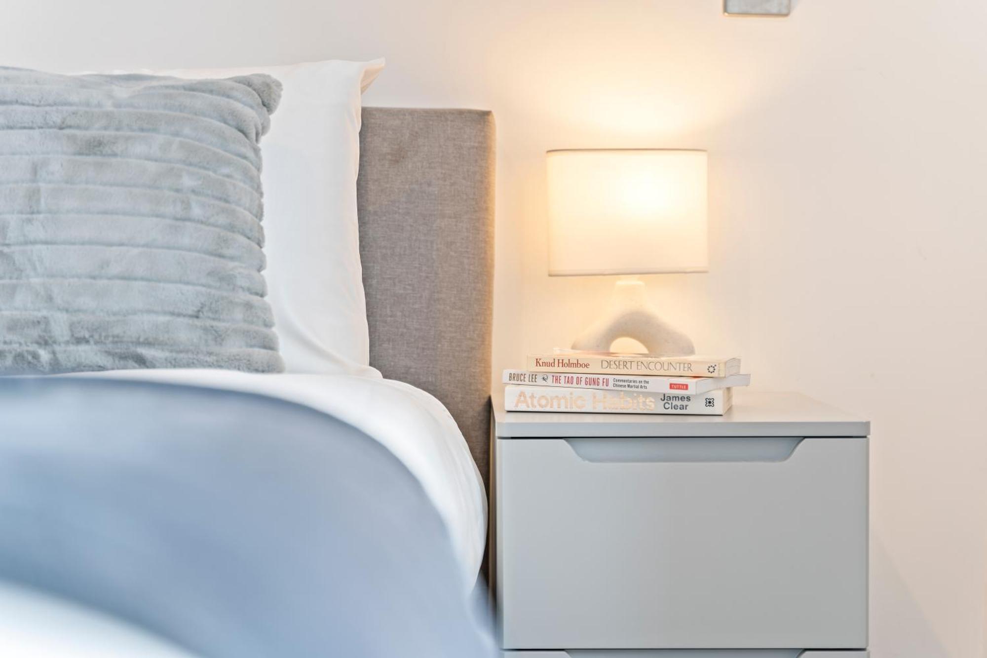 City Centre Serviced - Celestial Lettings Apartment