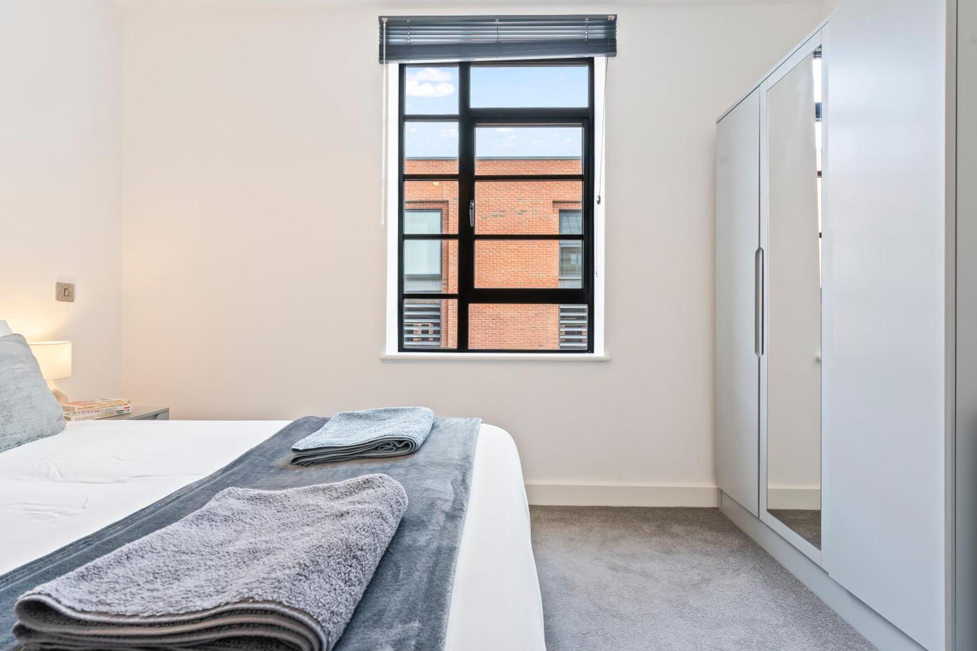 Apartment City Centre Serviced - Celestial Lettings Birmingham