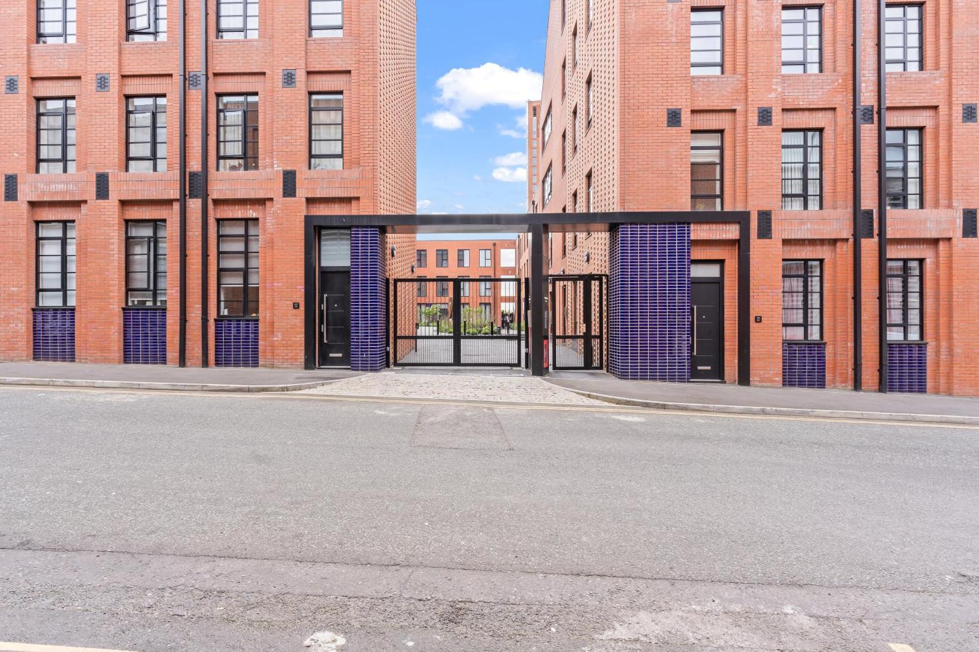 City Centre Serviced - Celestial Lettings *