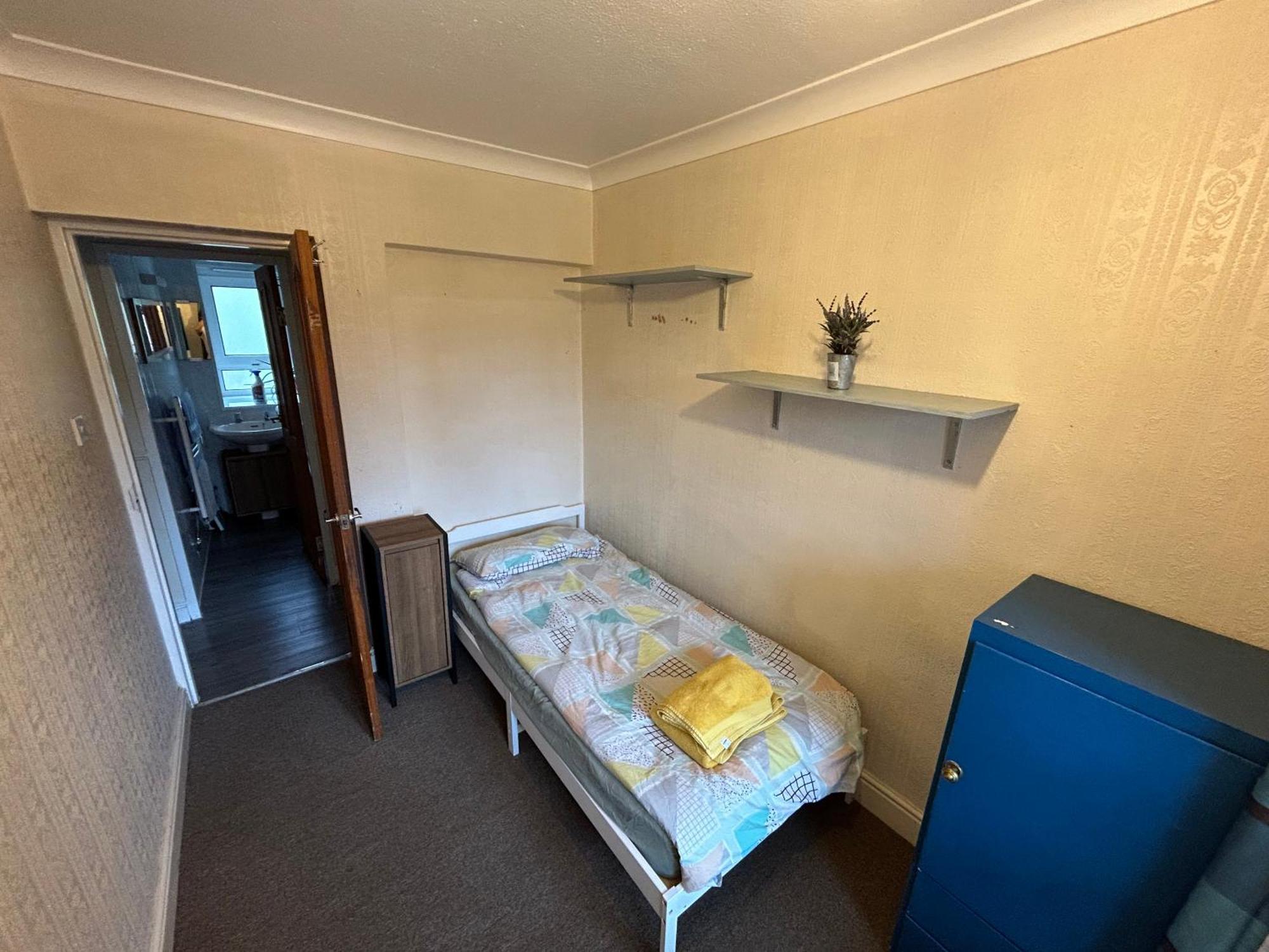 Brindley Place 3 Flat *