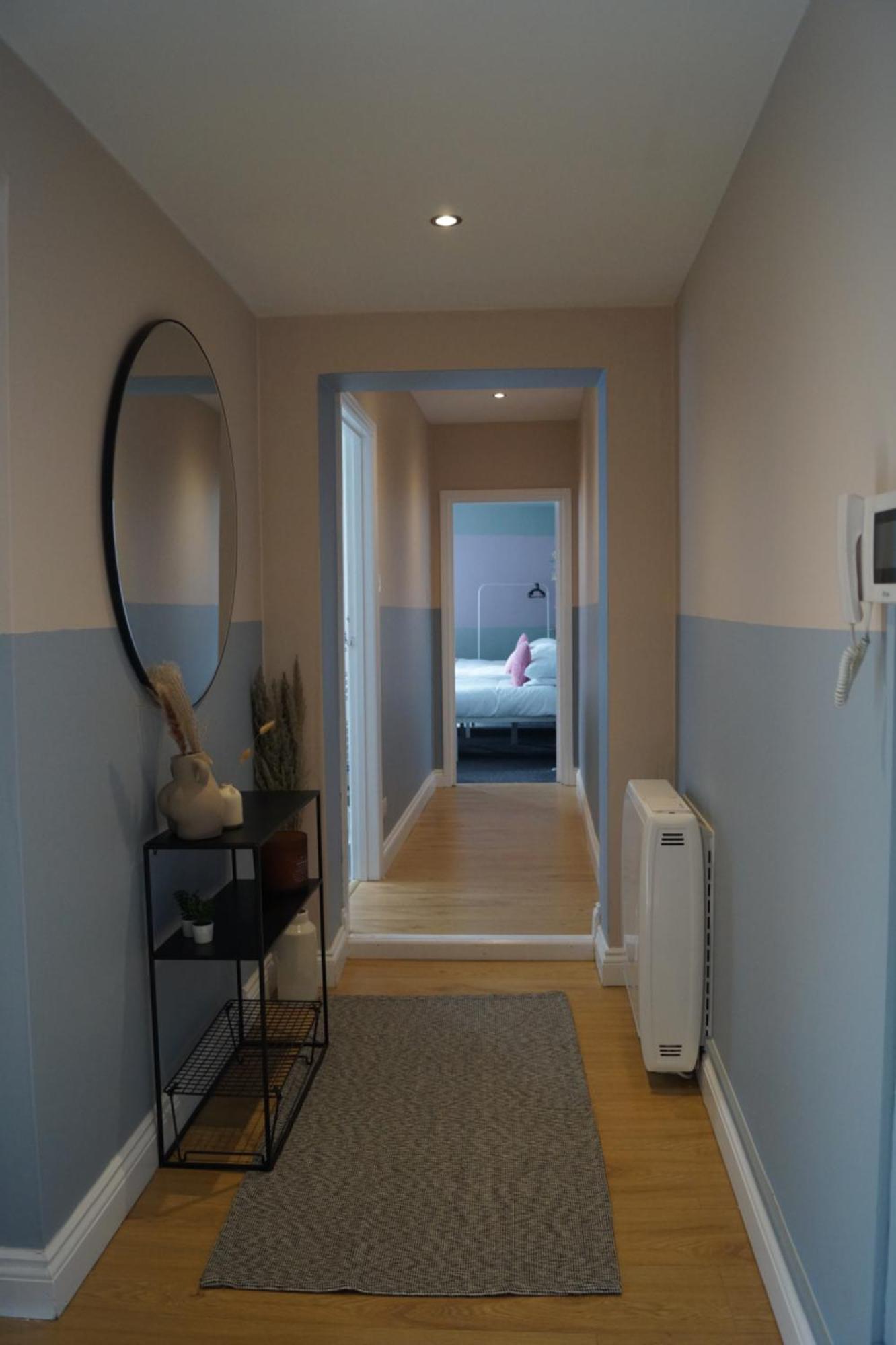 Spacious Duplex With 2 Bathrooms With Free Wi-fi, Parking And Keyless Access, Sleeps Up To 9 - Perfect For Groups Birmingham