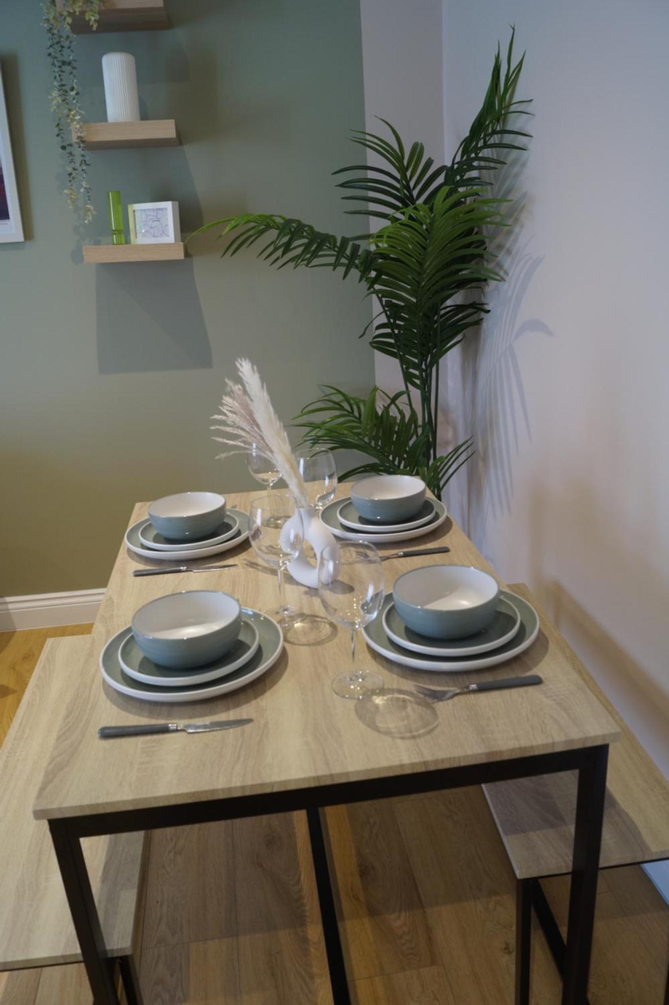 Spacious Duplex With 2 Bathrooms With Free Wi-fi, Parking And Keyless Access, Sleeps Up To 9 - Perfect For Groups Birmingham