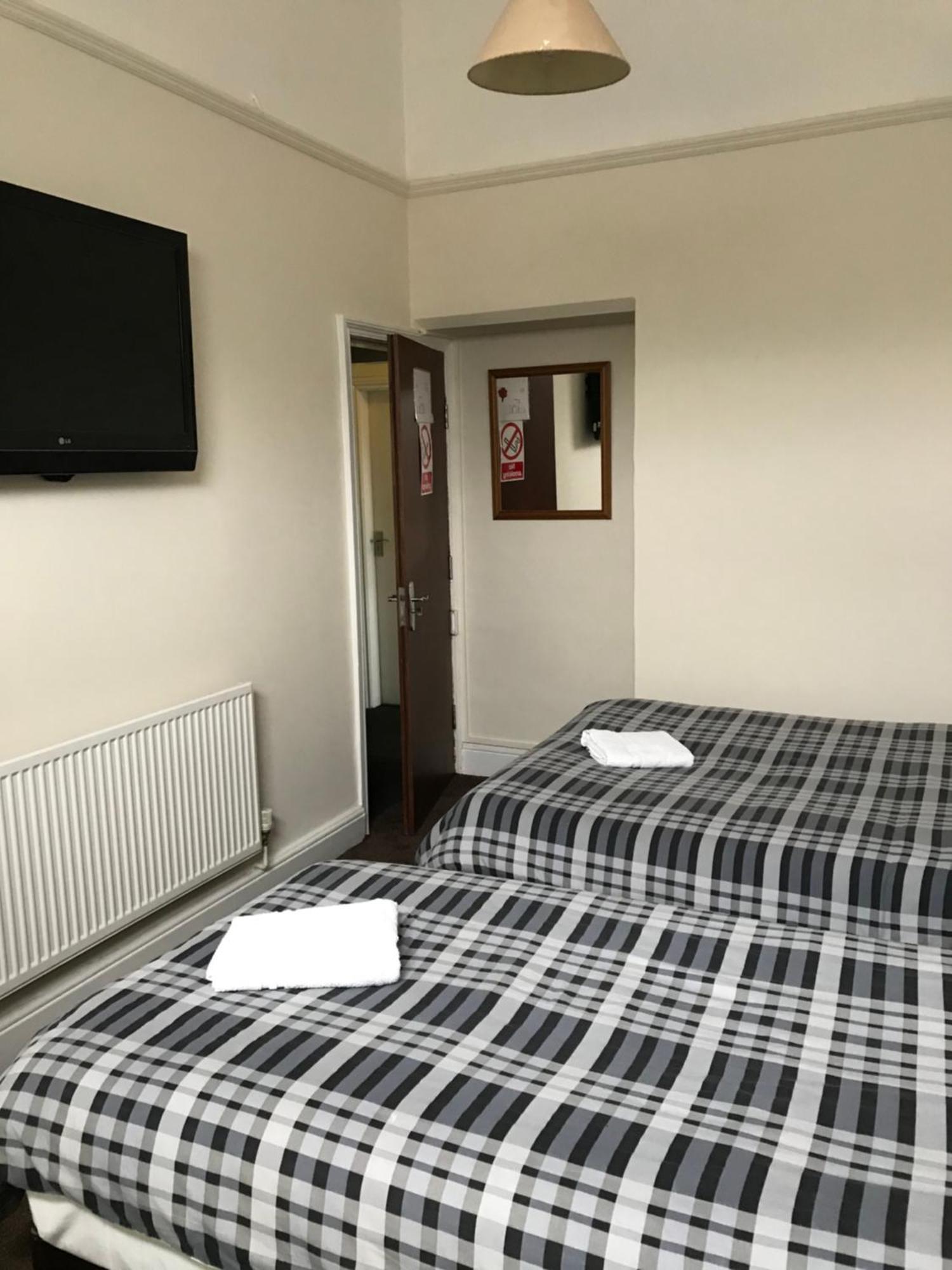 Shanahans B&B With Sports Bar