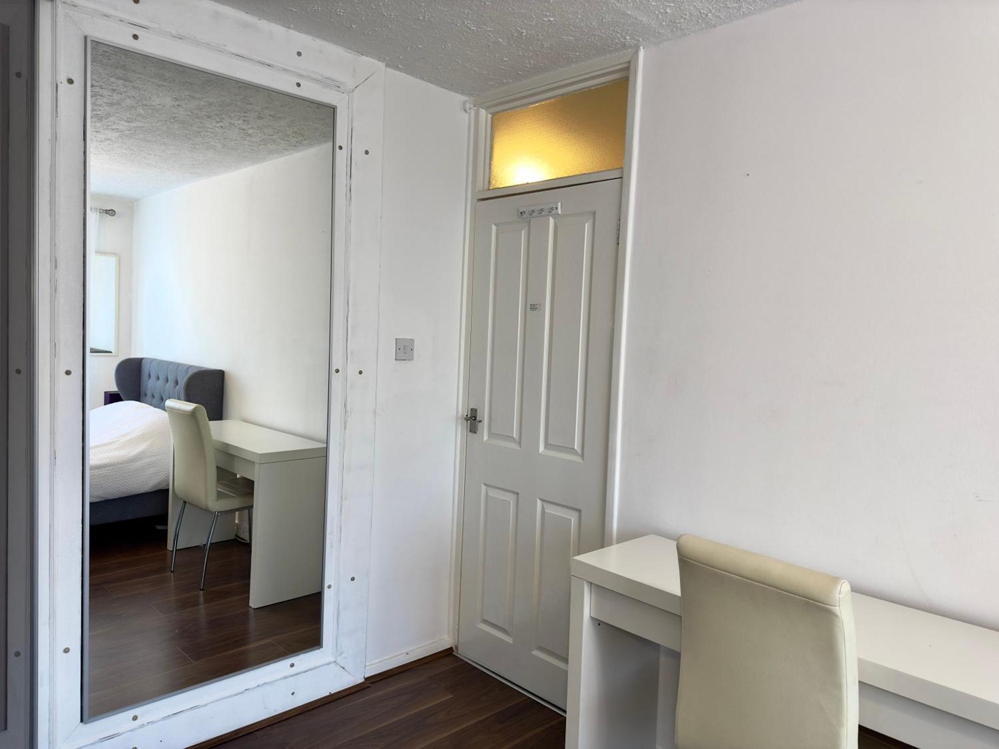 Homestay Downtown Delight