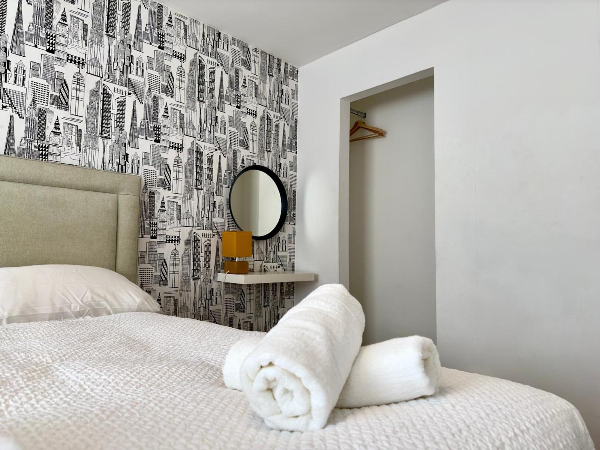 Homestay Downtown Delight