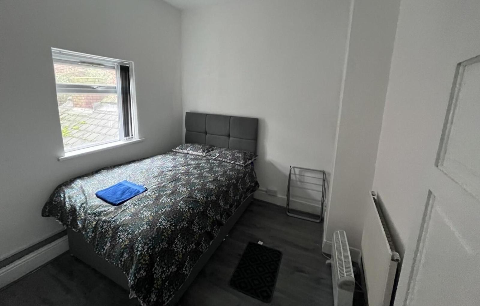 Snugly Flat Near Talbot Pub Birmingham