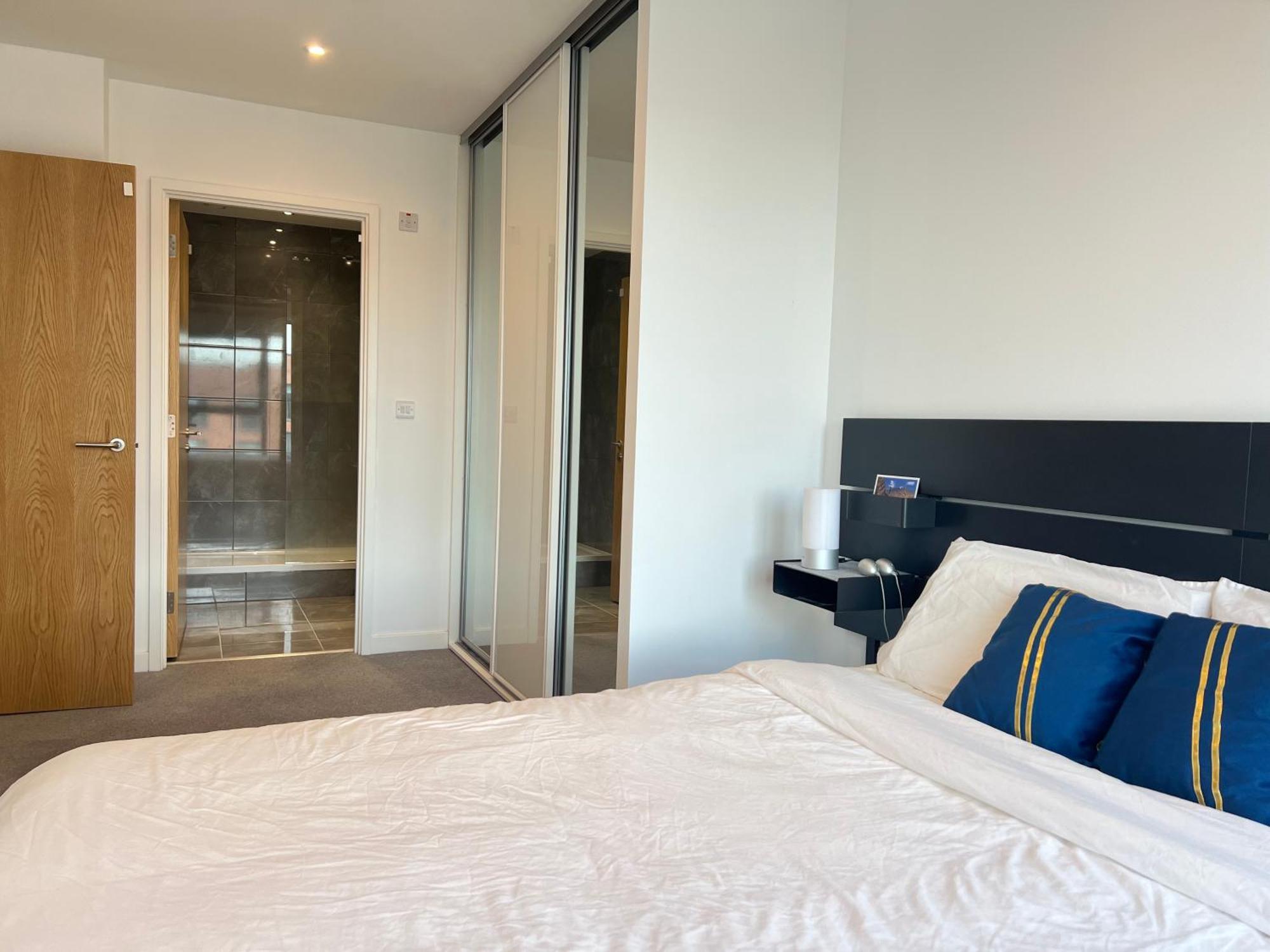 Apartment Serenity Suite: 2 Bedroom Birmingham