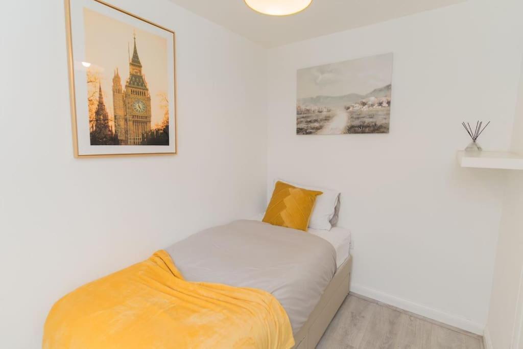 Apartment Deluxe 5'bed House W- Parking - Centre *