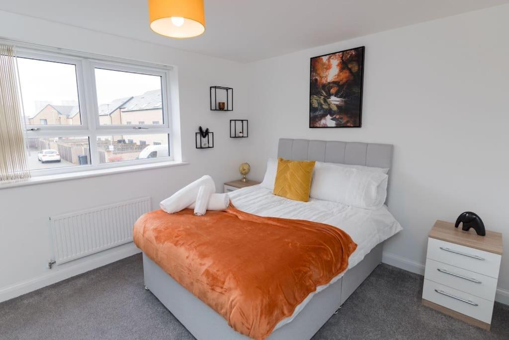 Deluxe 5'bed House W- Parking - Centre