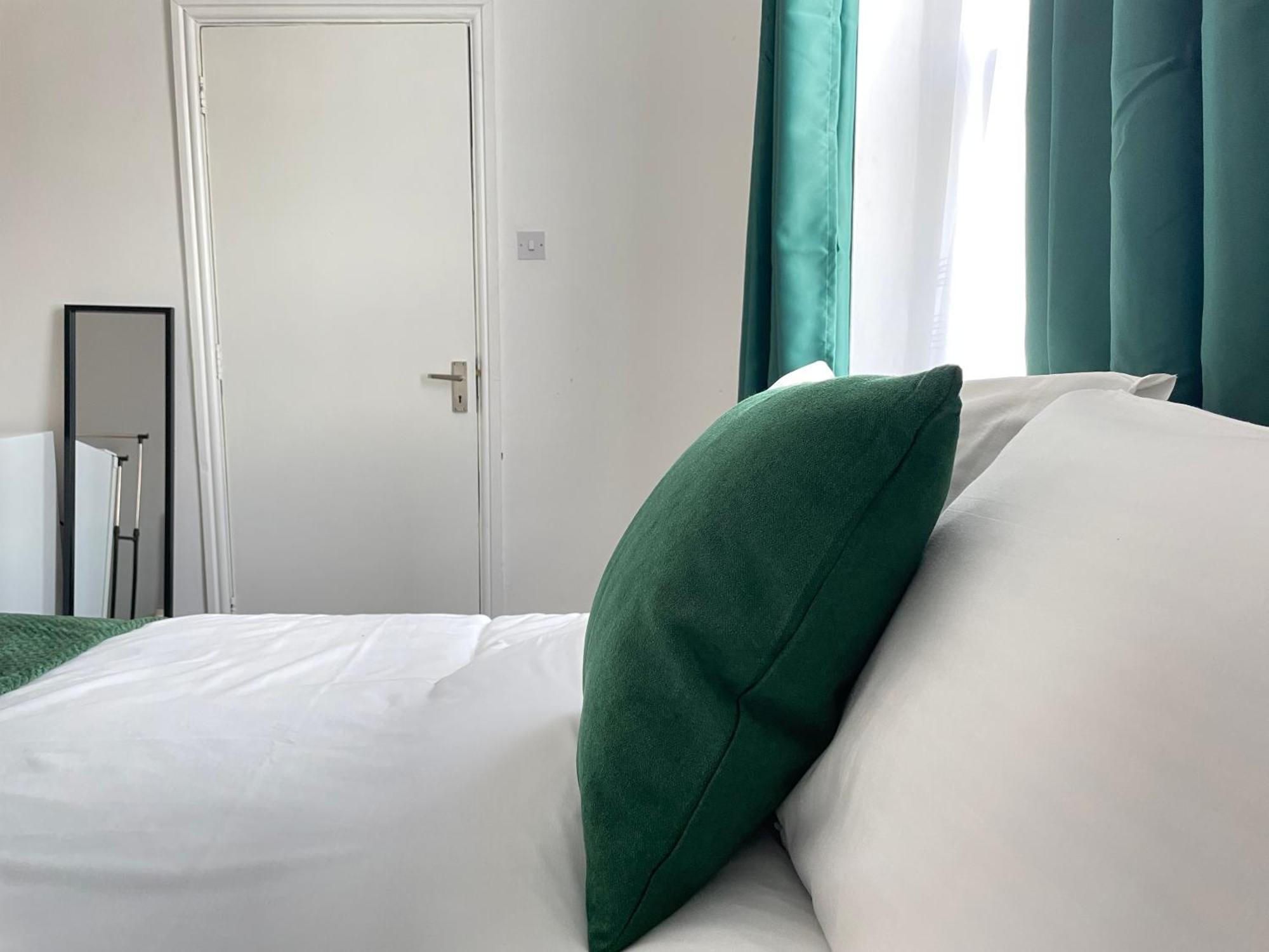 Guest house Marroway Shared House *