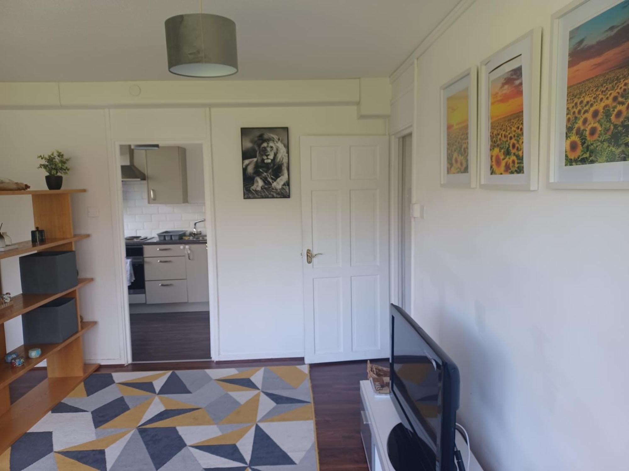 1 Bedroom Cosy In Center *