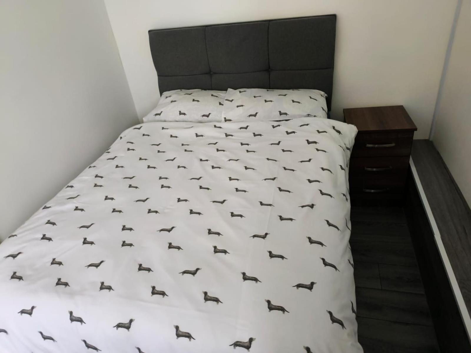 Apartment Spacious Studio Flat Near Old Talbot *