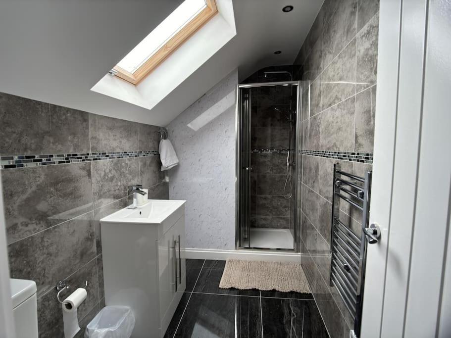 Apartment Cosy 1 Bed Flat With Free Parking *
