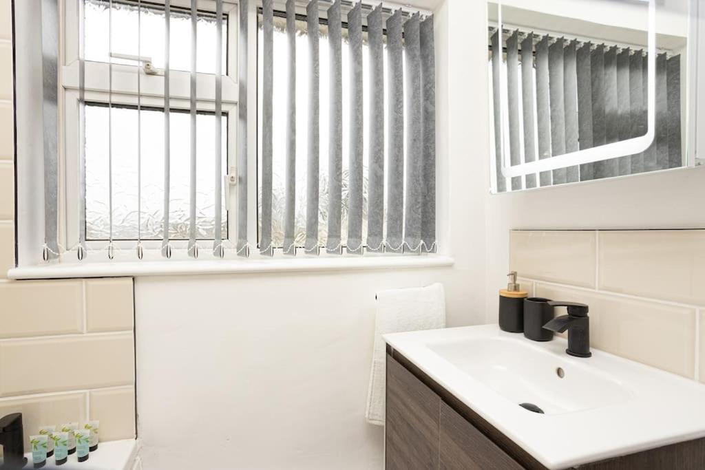Urban Gem Apartment