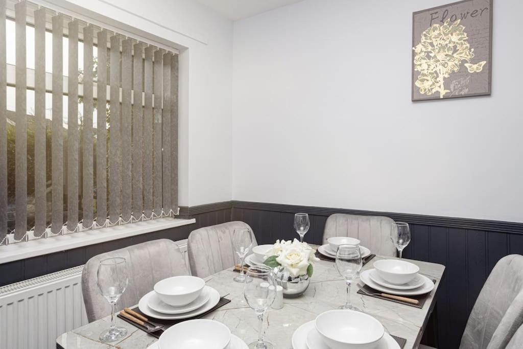 Urban Gem Apartment