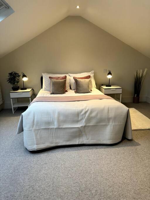Apartment Osbourne House Pink 2 Bed, 2 And Half Bath