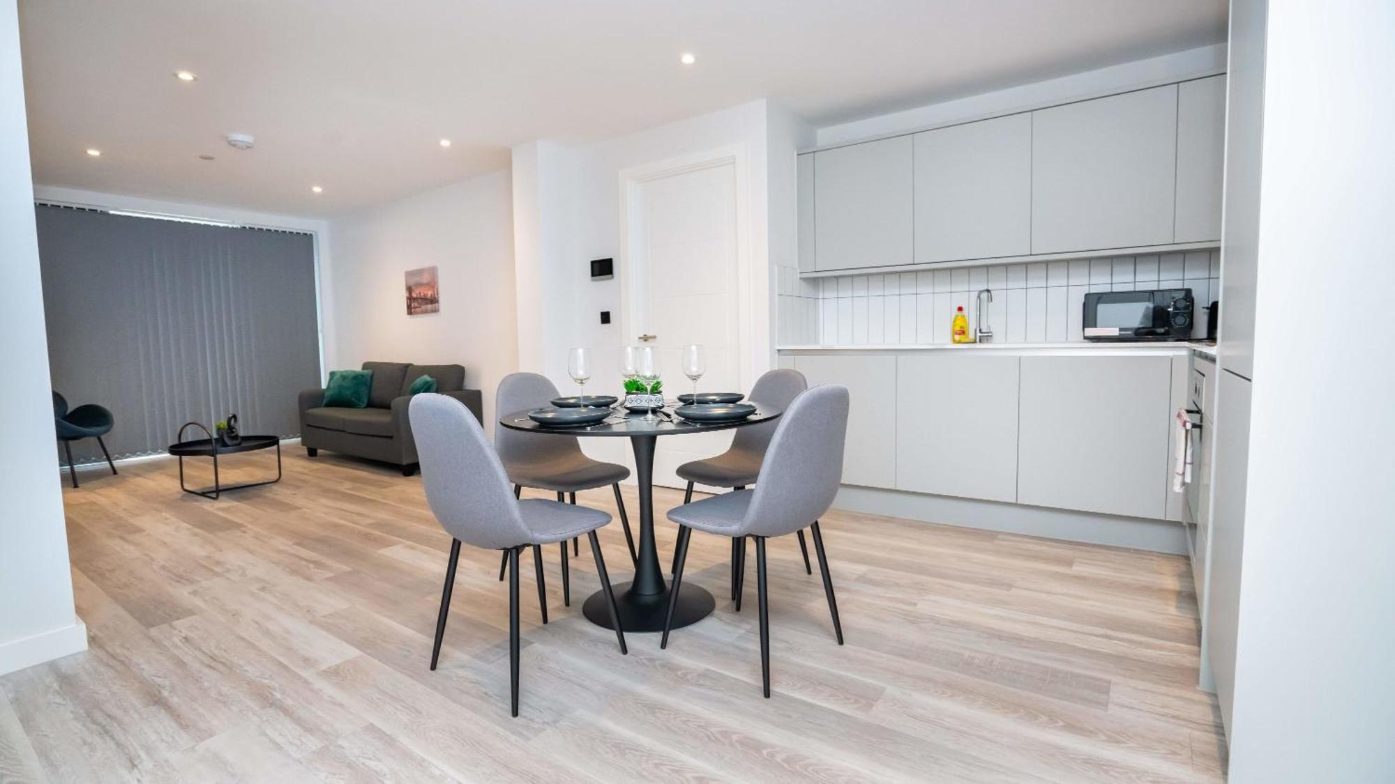 Fantastic 2 Bed Apartment Birmingham