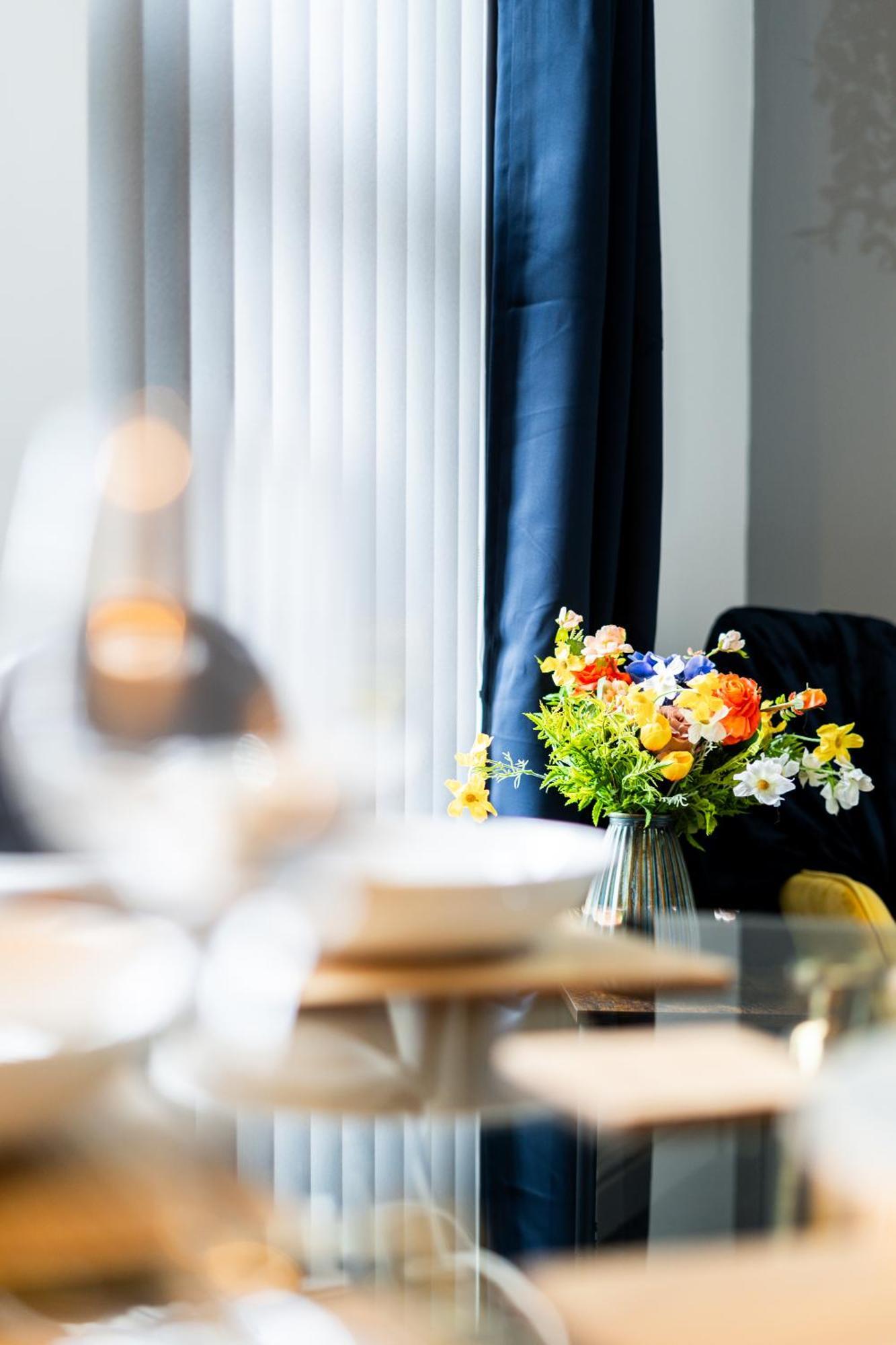Amazing Family Apartment, Sleeps 6, Cot, Work Desk Birmingham