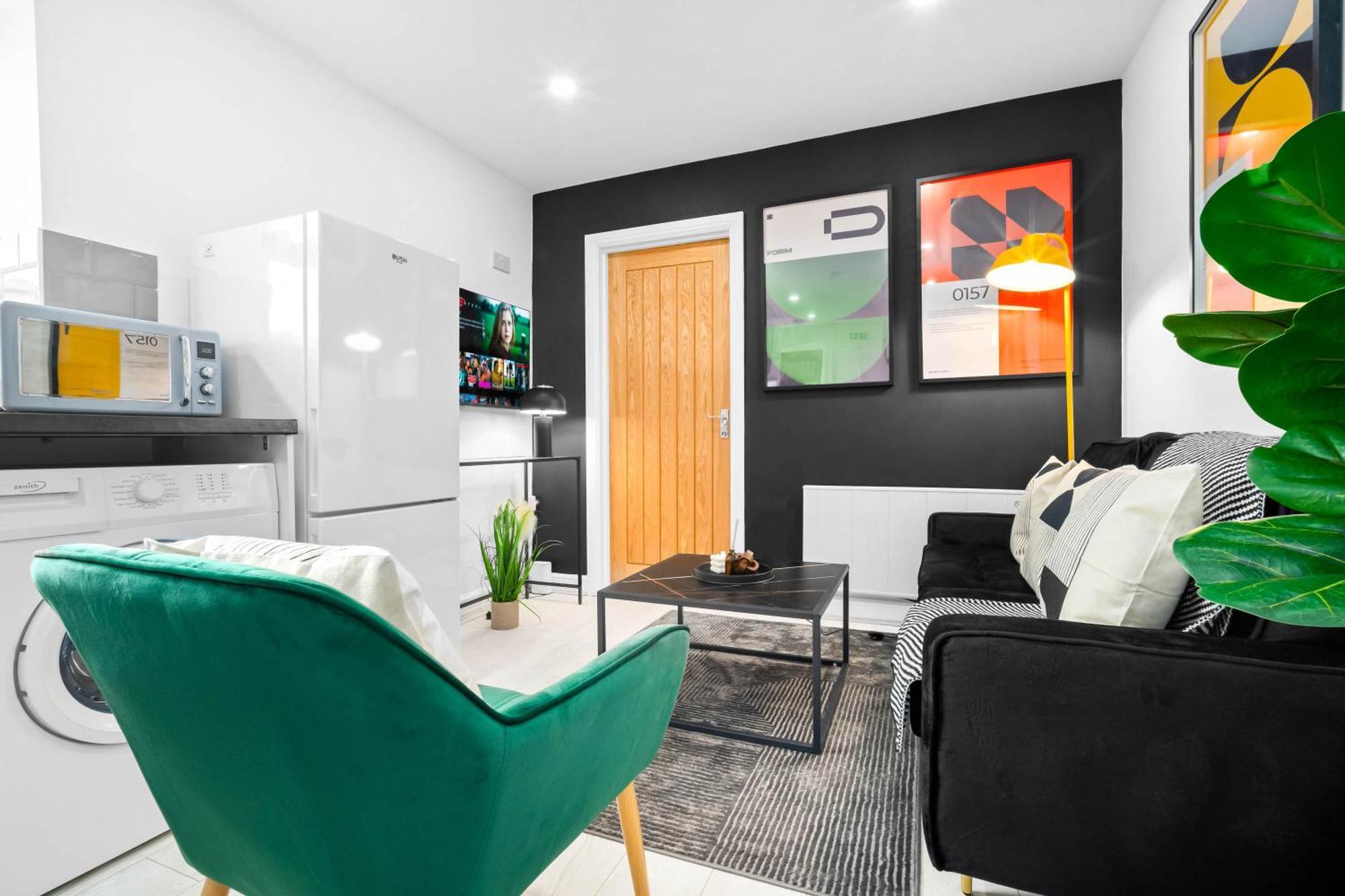 Luxury 3 Bedroom - Terrace - Near Centre - Wifi - Smart Tv 1mr Apartment *