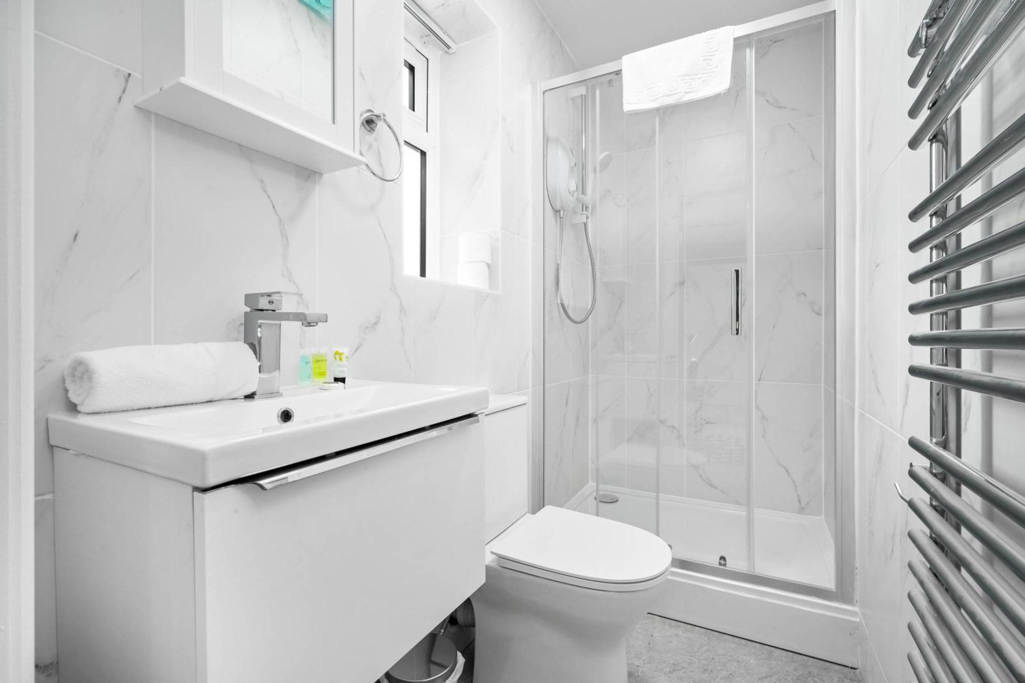Luxury 3 Bedroom - Terrace - Near Centre - Wifi - Smart Tv 1mr *