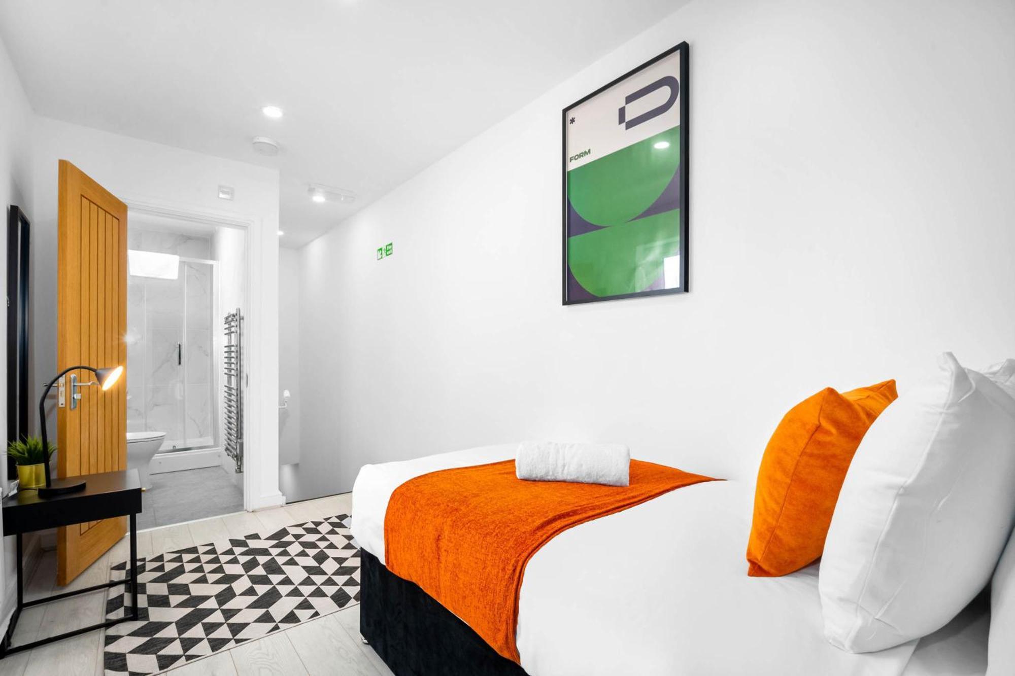 Luxury 3 Bedroom - Terrace - Near Centre - Wifi - Smart Tv 1mr Apartment Birmingham