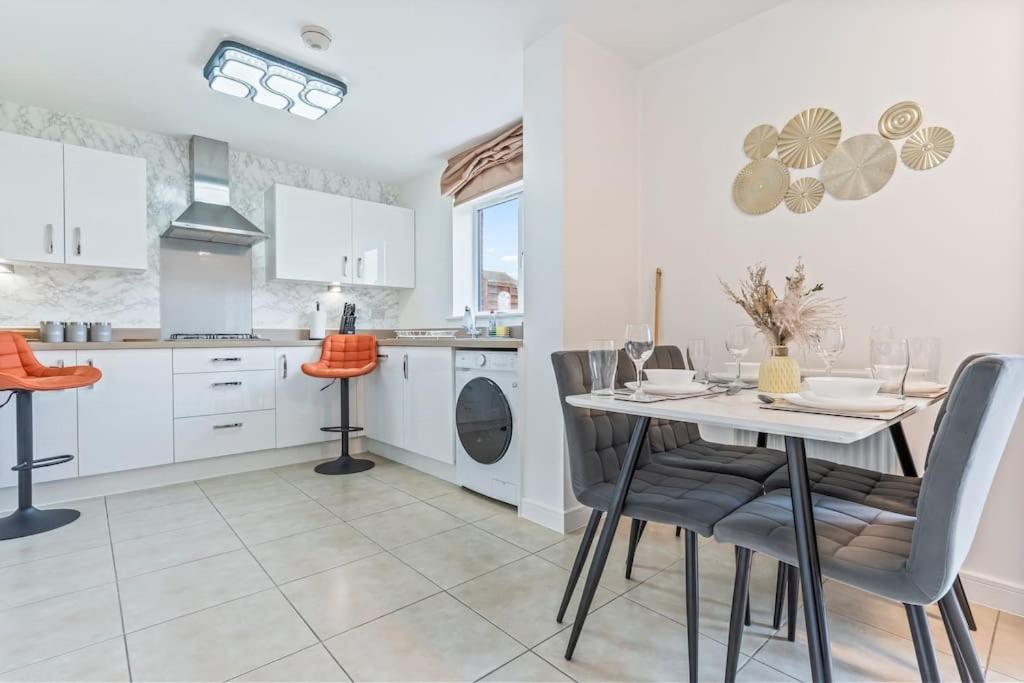 Holiday home Luxury Modern House - 8 Mins To Nec, Airport Birmingham