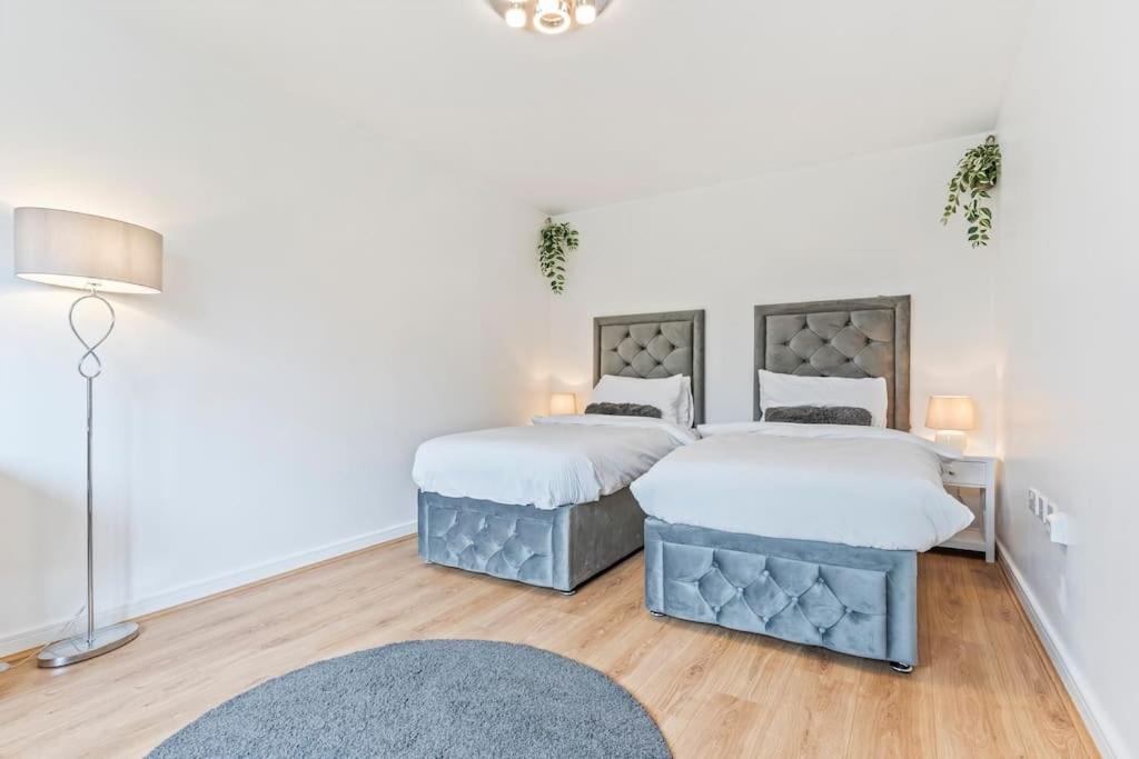 Luxury Modern House - 8 Mins To Nec, Airport * Birmingham