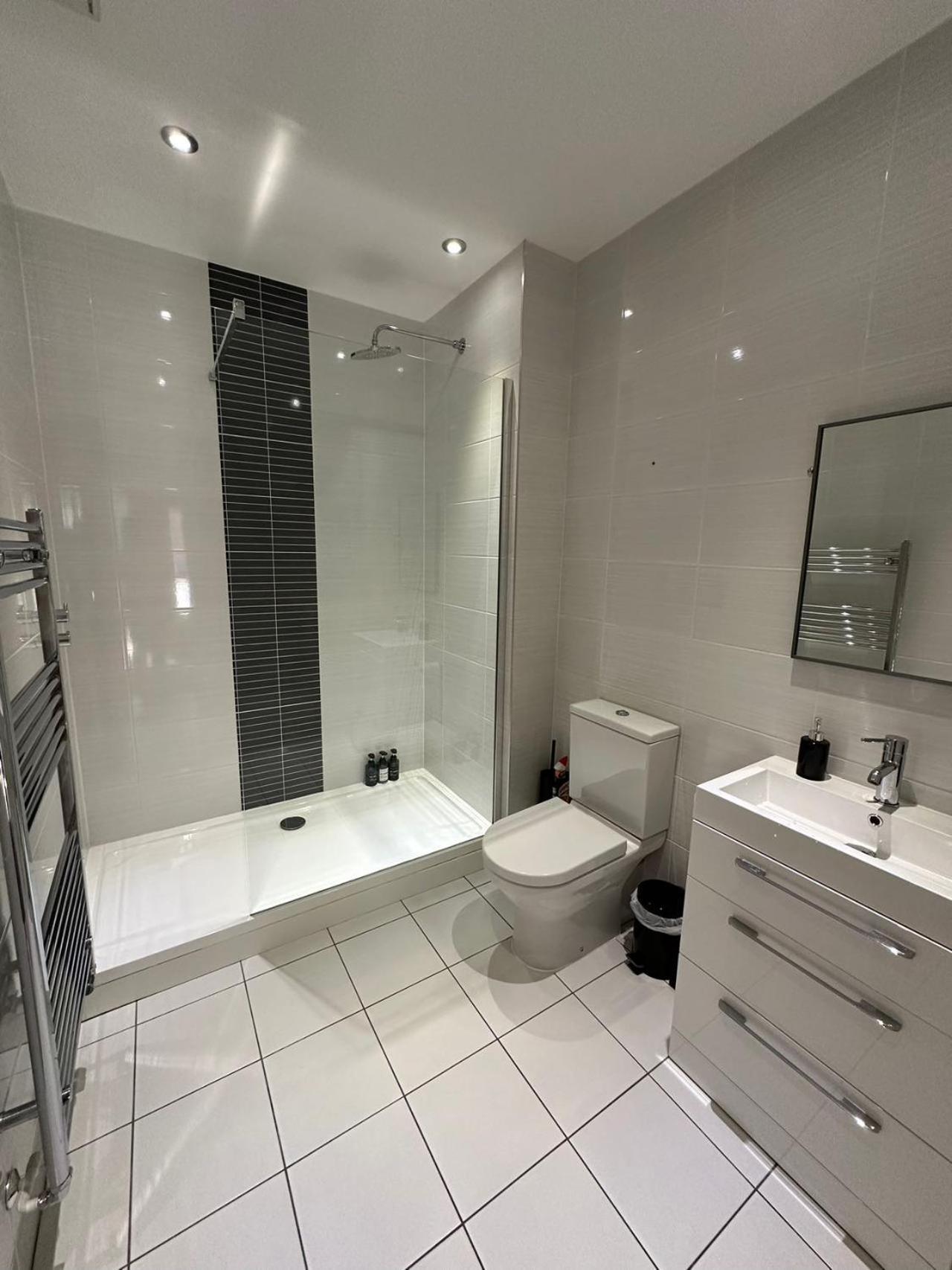 Holiday home Spacious 4br 4ba Gated Townhouse With Balconies, Jq