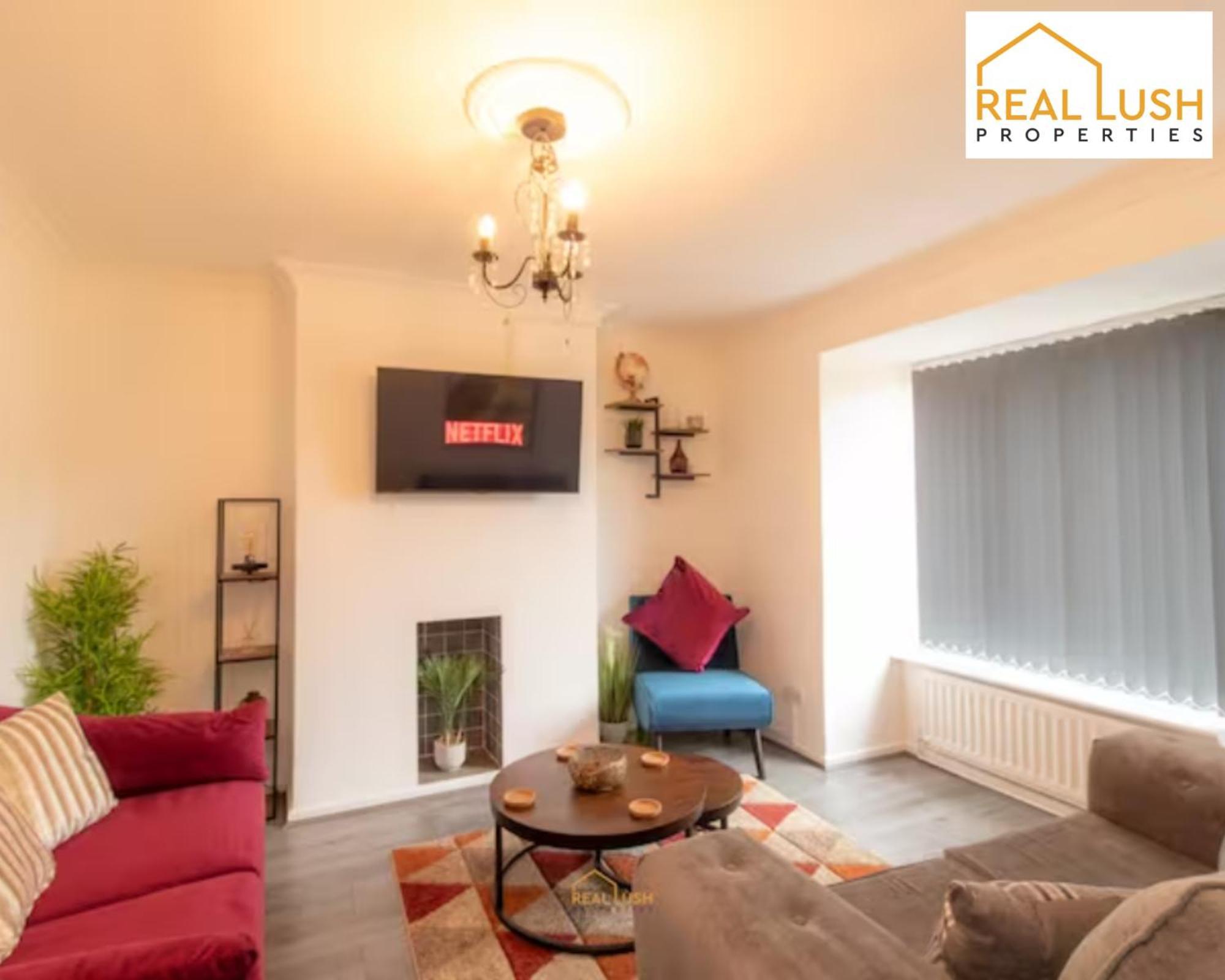 Holiday home Hs2, Nec, And Airport By Real Lush - Three-bedroom House In Birmingham, *