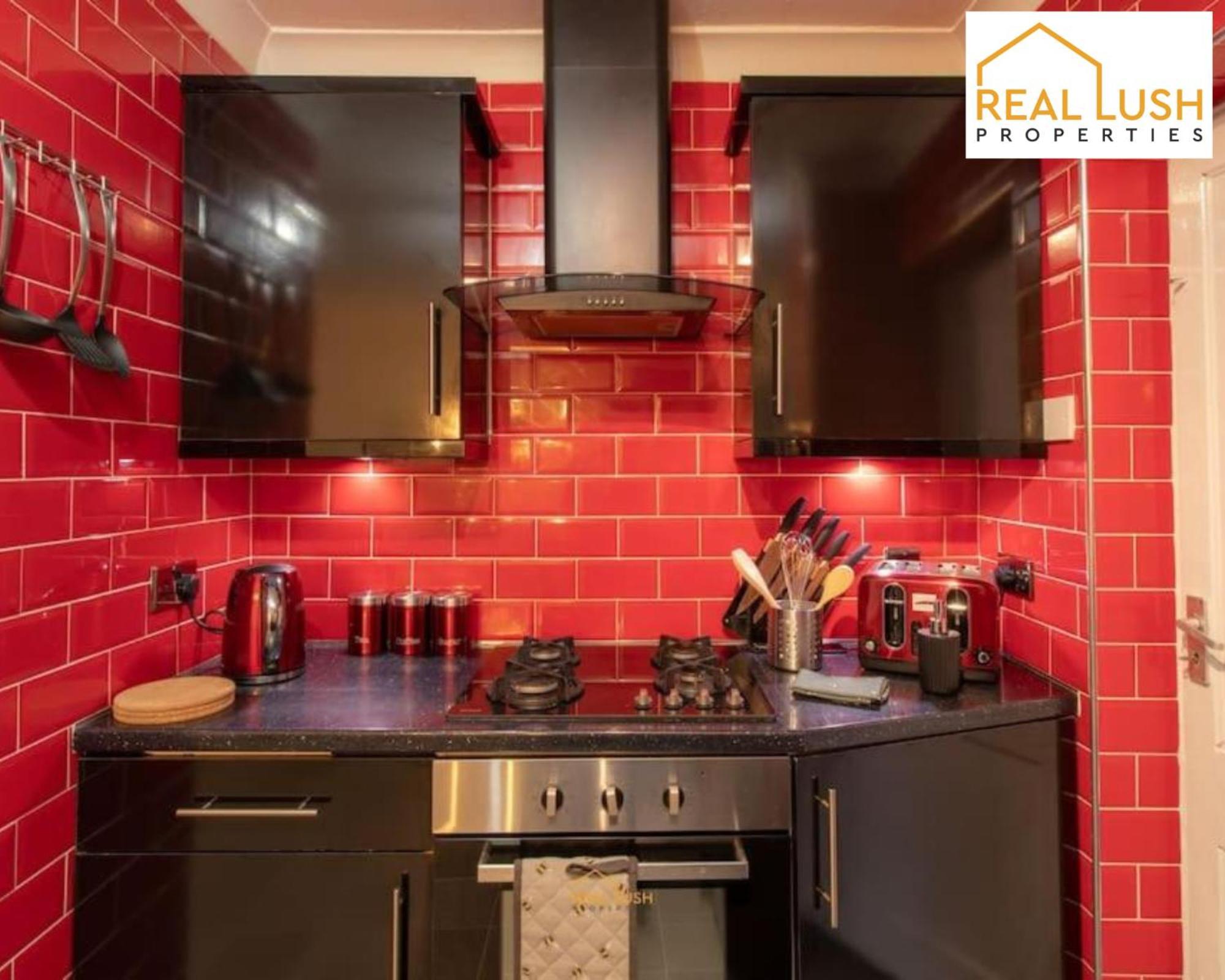 Holiday home Hs2, Nec, And Airport By Real Lush - Three-bedroom House In Birmingham,