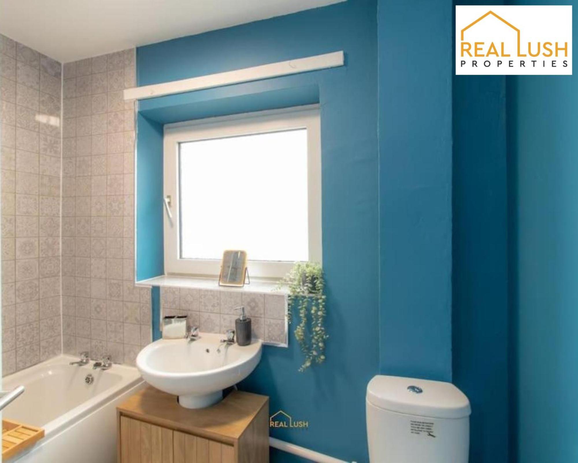 Hs2, Nec, And Airport By Real Lush - Three-bedroom House In Birmingham, Birmingham