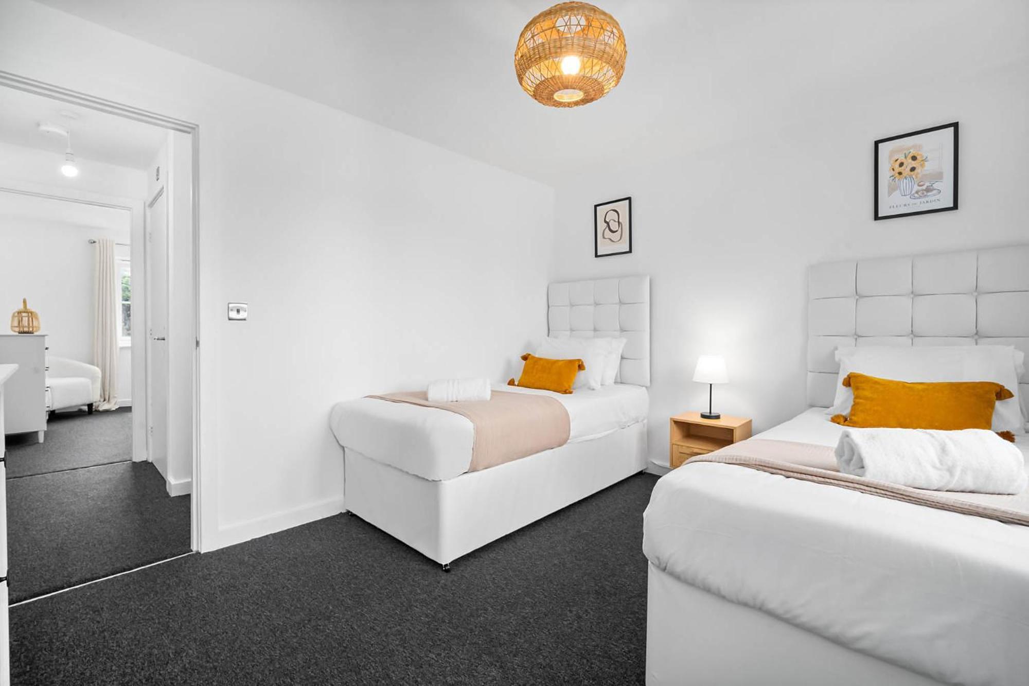 2 Bedroom House - Garden & Parking 2gm - Wifi * Birmingham