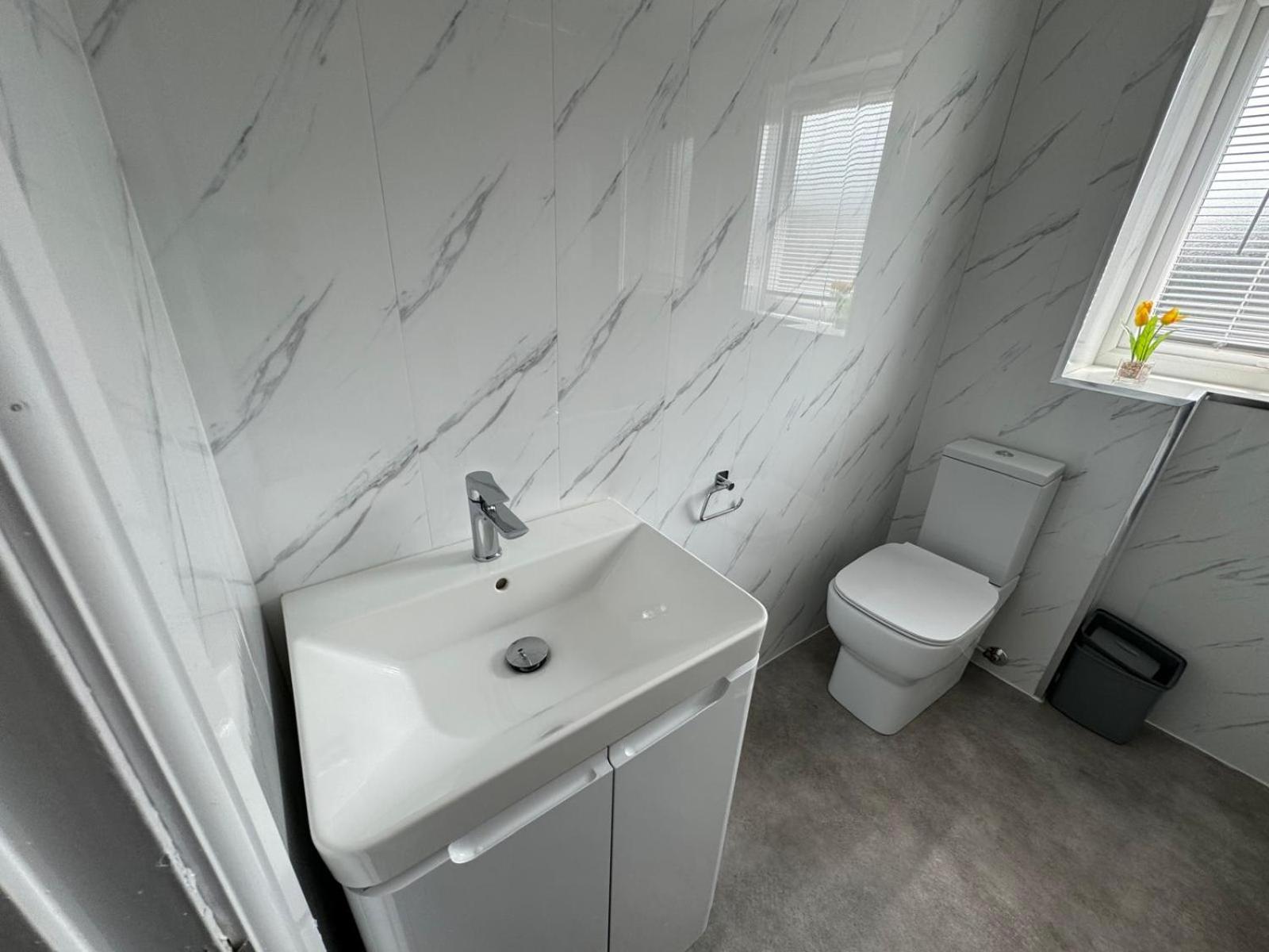 Cozy 4-bed House In Walmley *